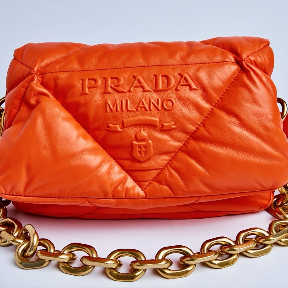 Prada Quilted Nappa Leather Shoulder Bag with Gold chain - Picture 4 of 12